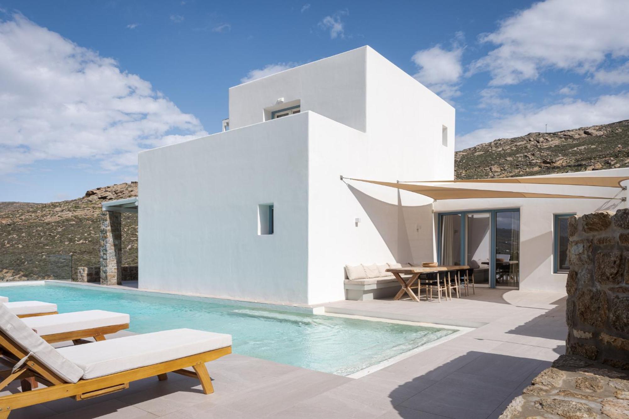 Retreat Hill Luxury Mykonos *
