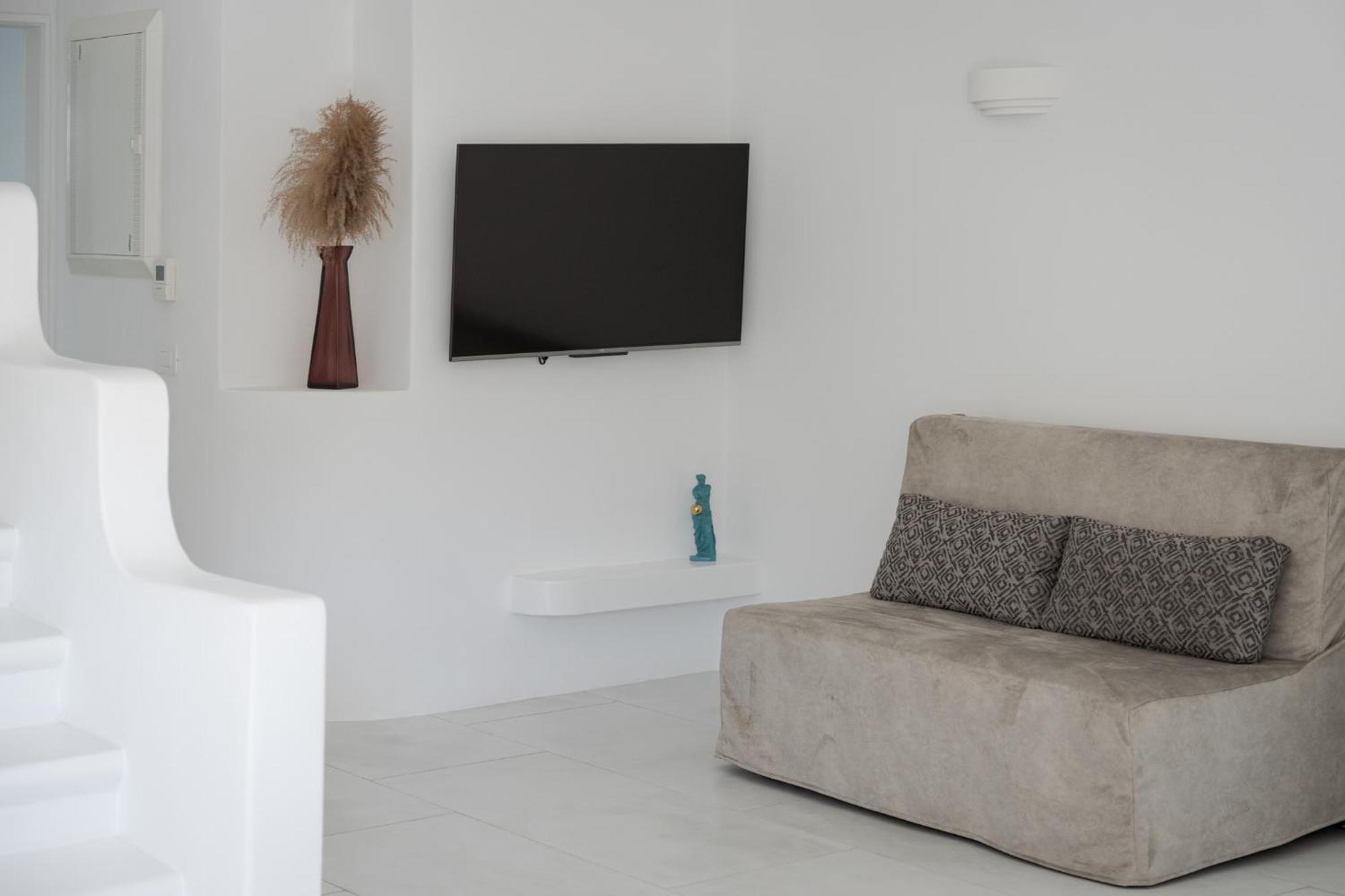 Retreat Hill Luxury Mykonos Vila