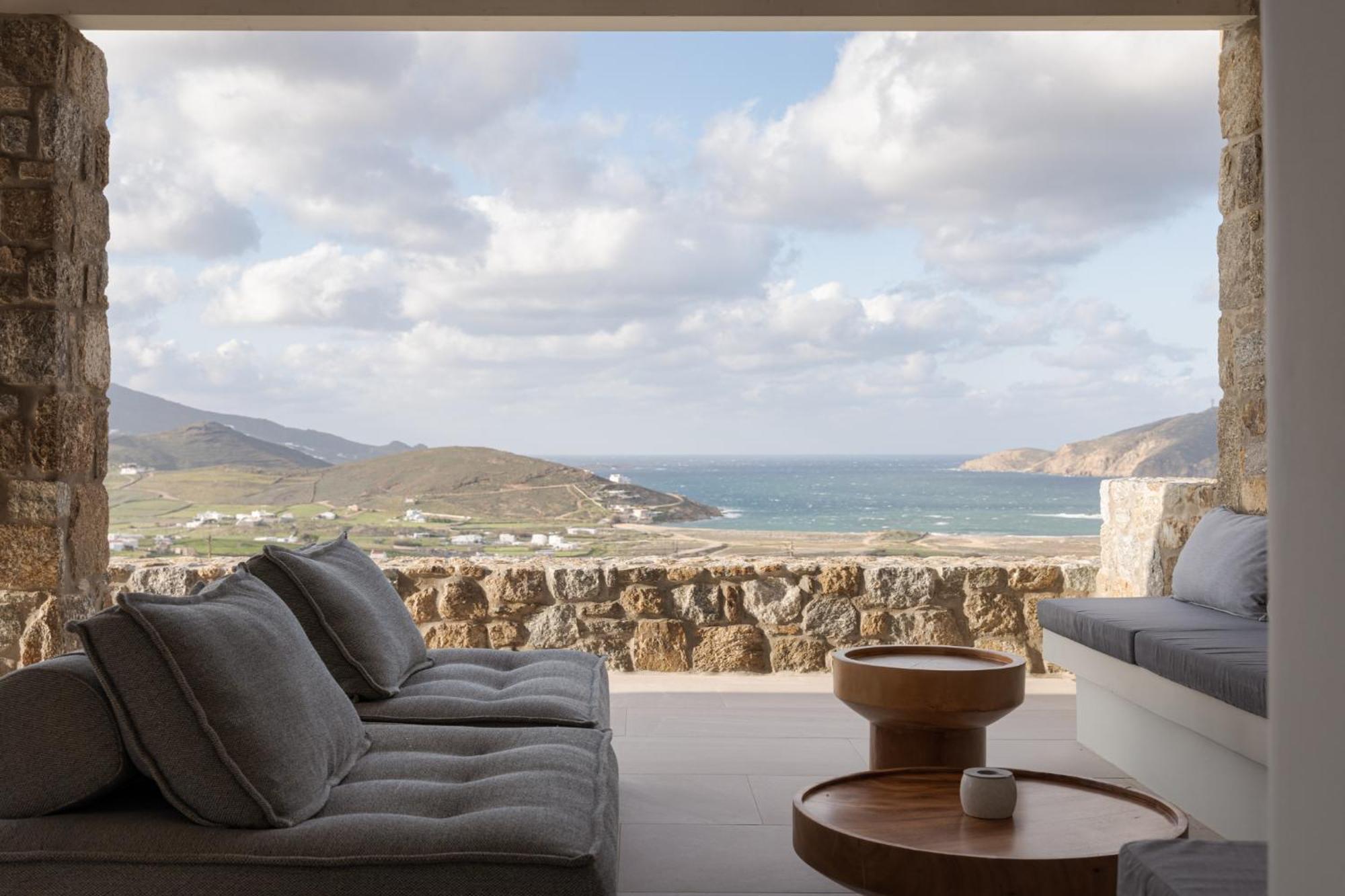 Retreat Hill Luxury Mykonos *
