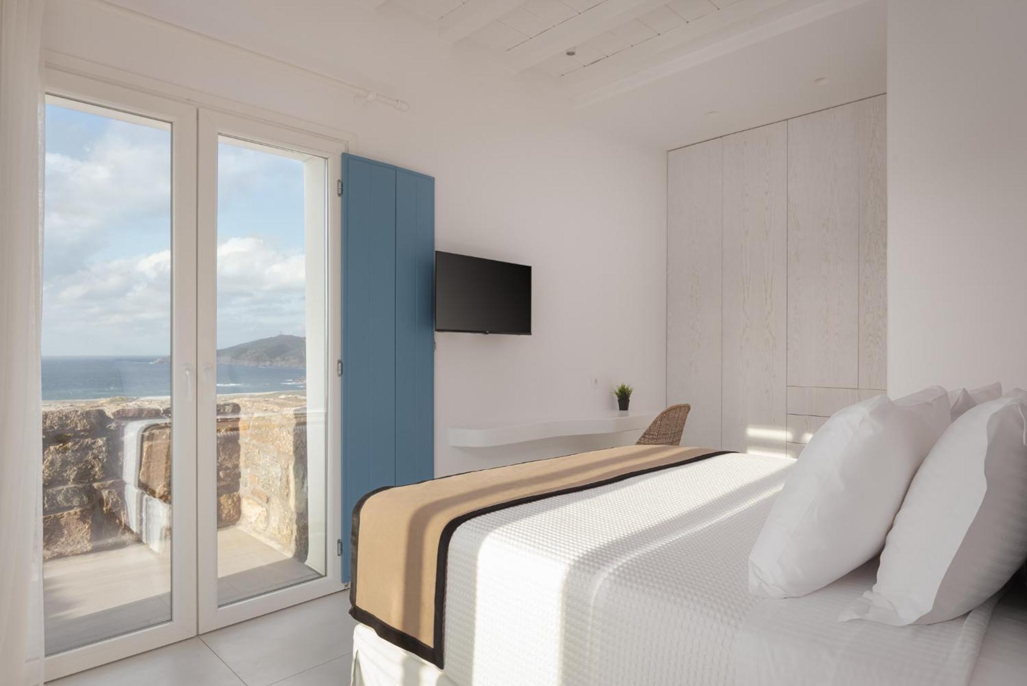 Retreat Hill Luxury Mykonos *