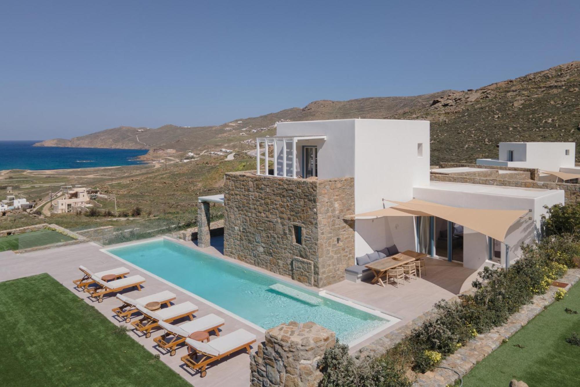 Retreat Hill Luxury Mykonos Villa