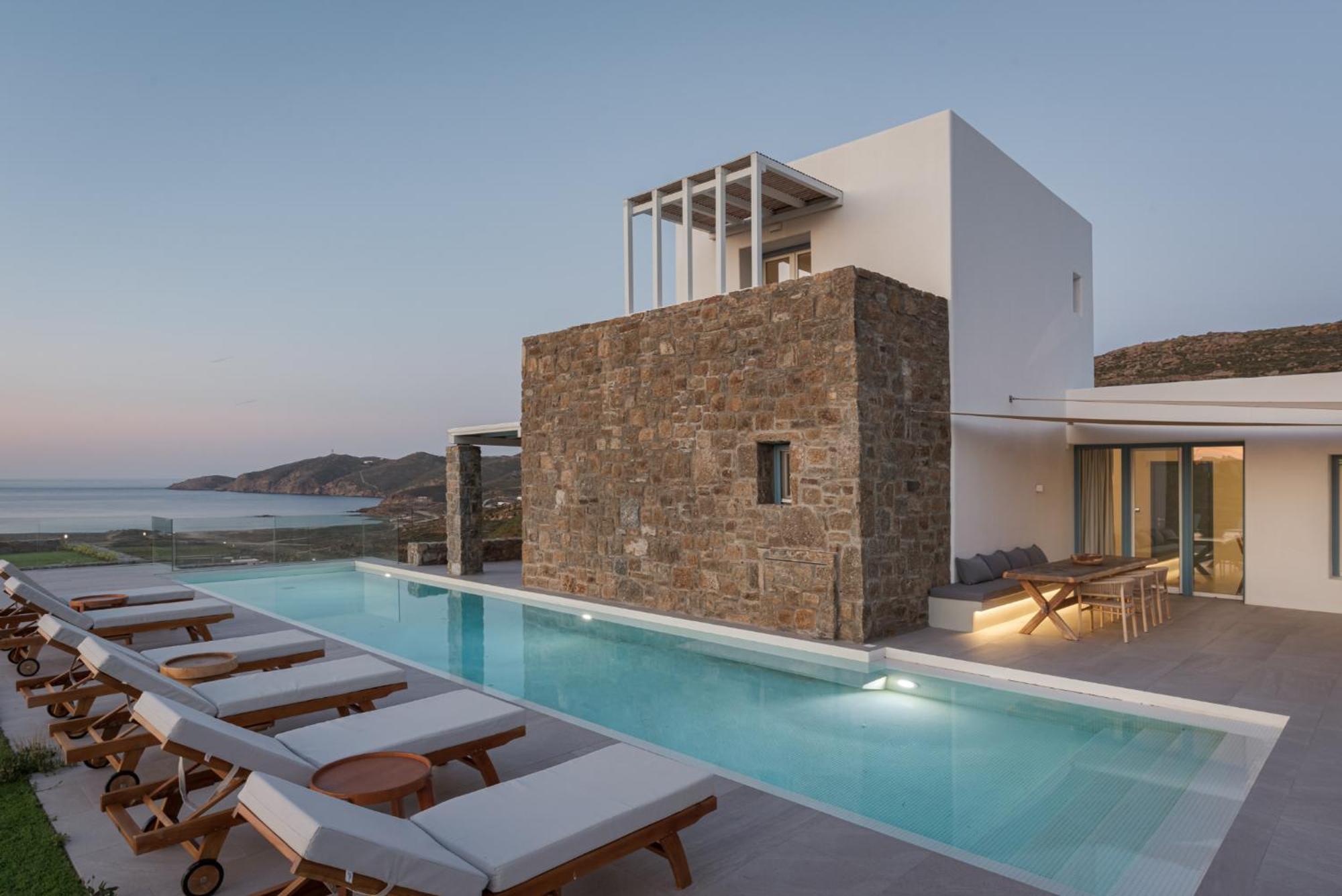 Retreat Hill Luxury Mykonos Villa