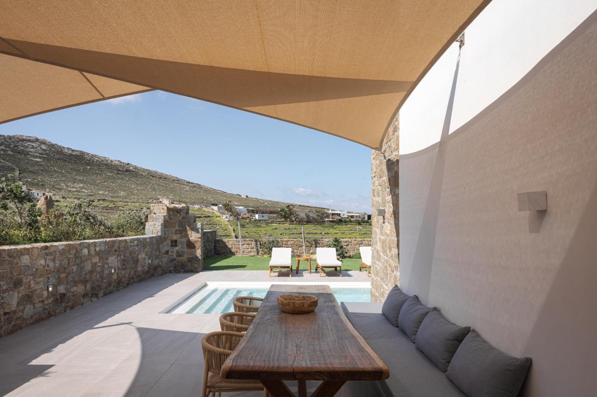 Retreat Hill Luxury Mykonos *