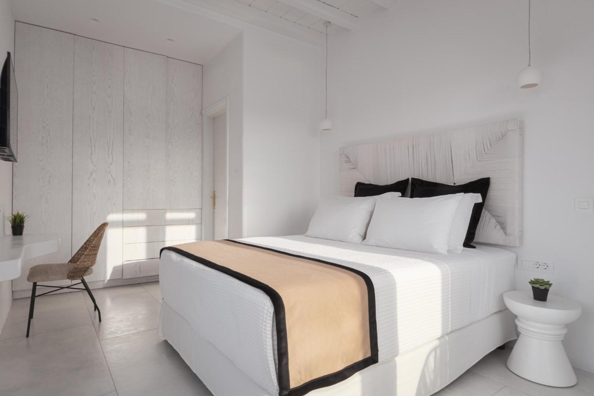 Retreat Hill Luxury Mykonos *