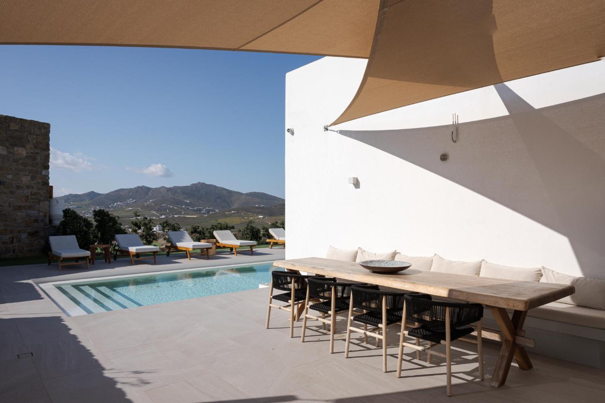 Retreat Hill Luxury Mykonos Villa