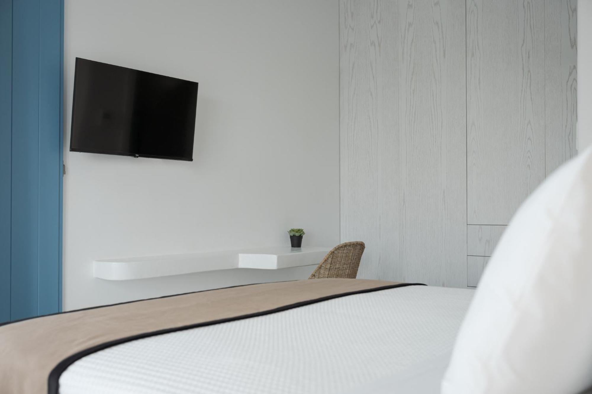 Retreat Hill Luxury Mykonos Villa