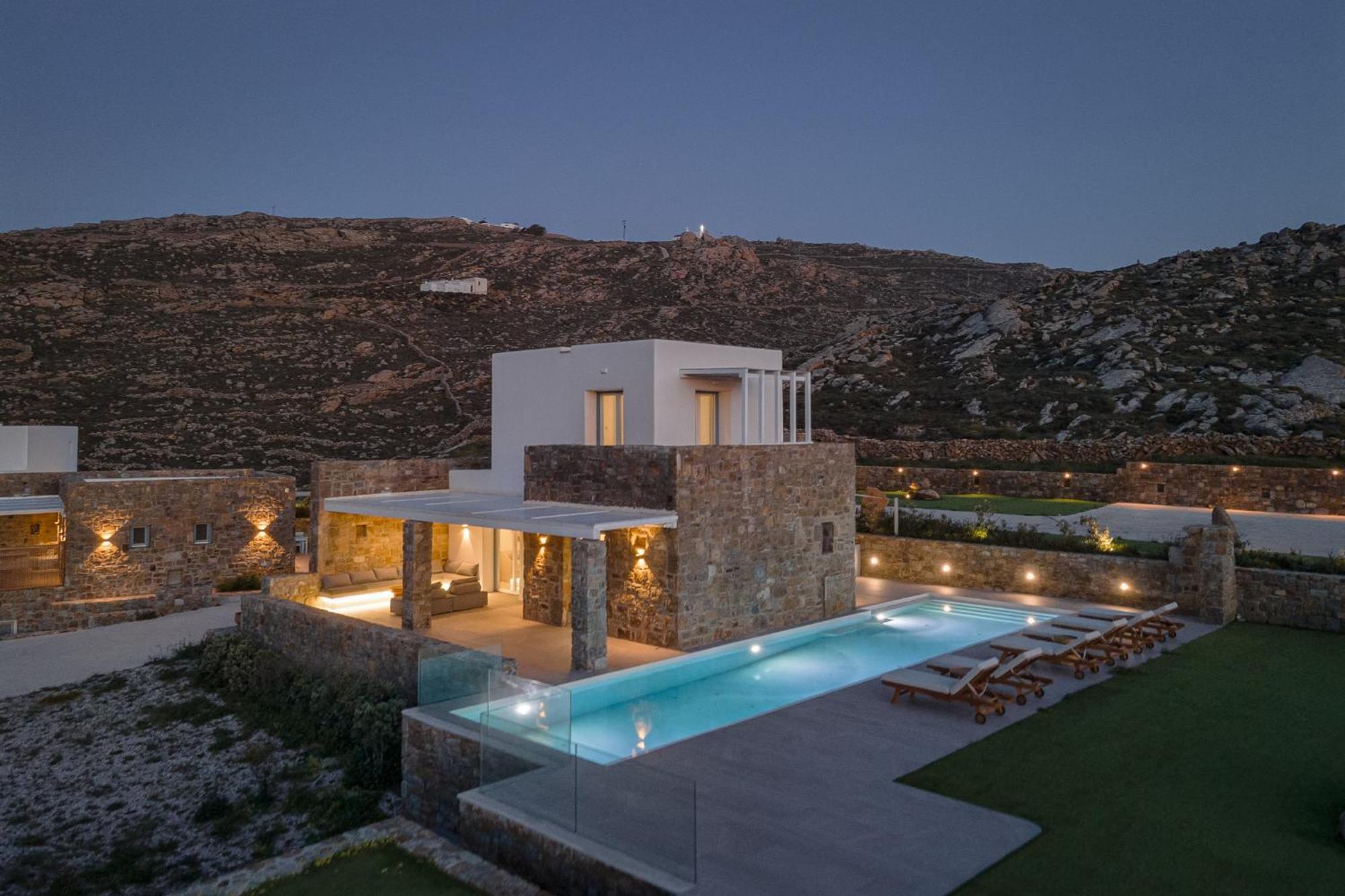 Retreat Hill Luxury Mykonos Villa