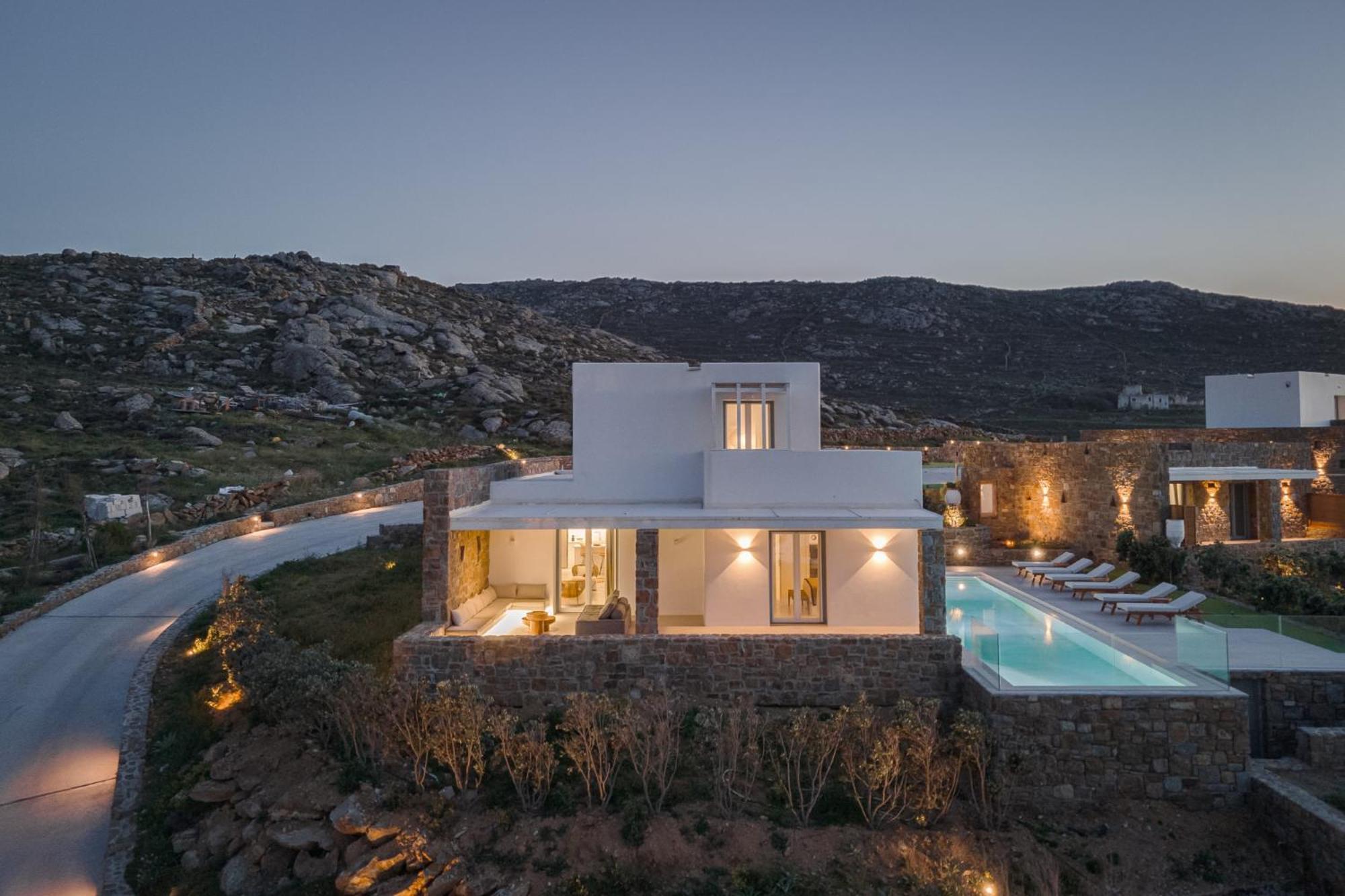 Retreat Hill Luxury Mykonos Villa