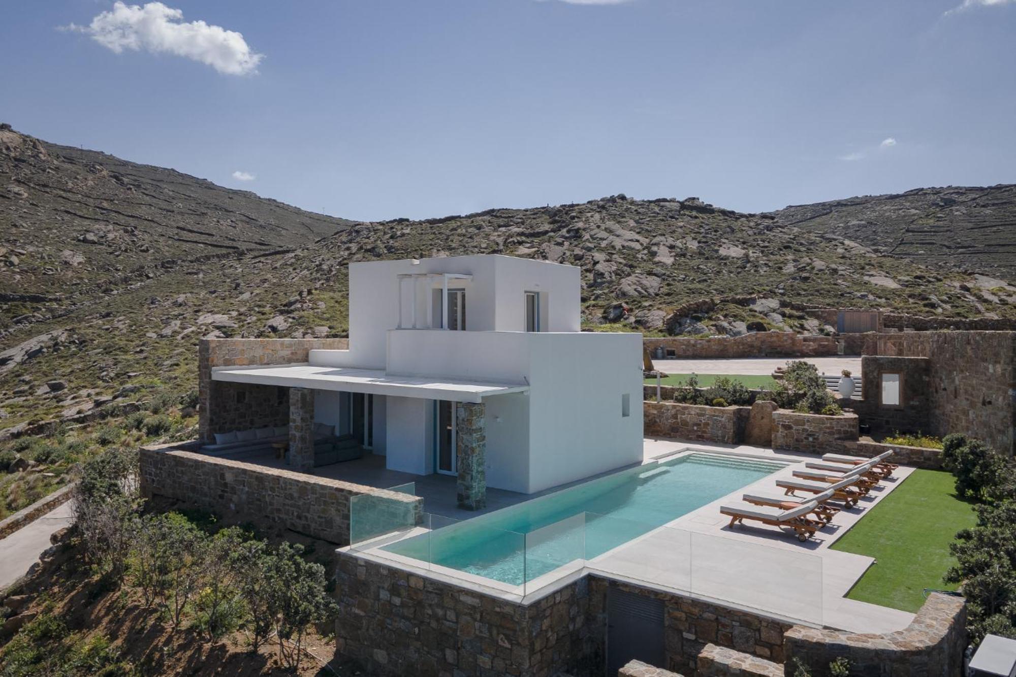 Retreat Hill Luxury Mykonos